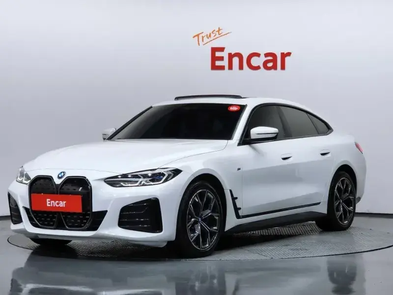 2023 BMW i4 с пробегом 37 284 км