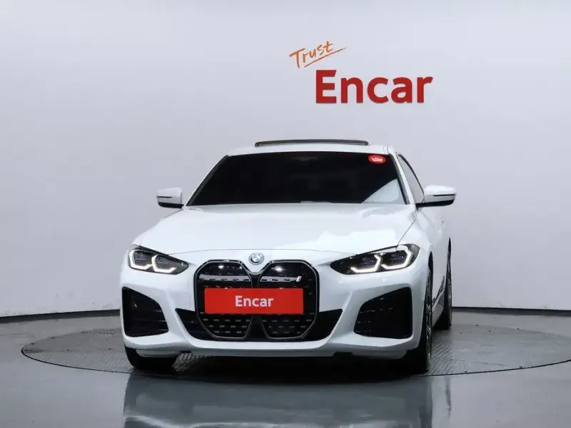 2023 BMW i4 с пробегом 37 284 км