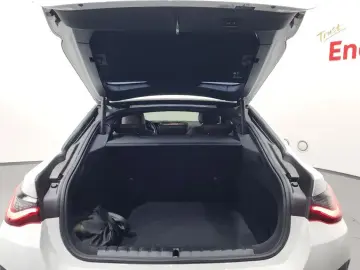 2023 BMW i4 с пробегом 37 284 км