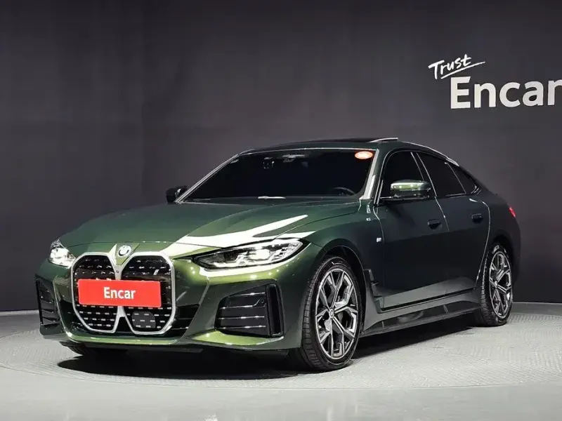 2022 BMW i4 с пробегом 35 316 км