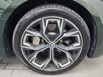 2022 BMW i4 с пробегом 35 316 км