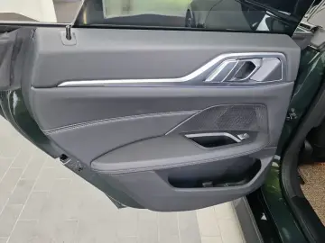 2022 BMW i4 с пробегом 35 316 км