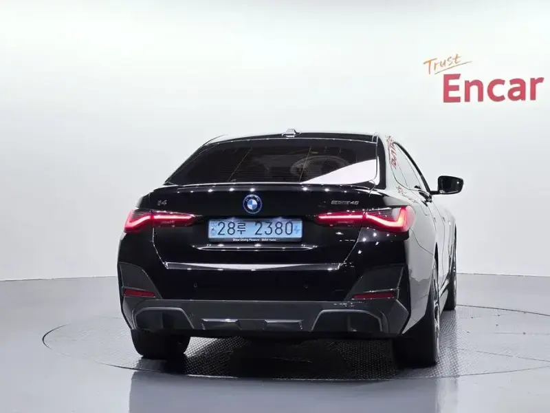 2022 BMW i4 с пробегом 46 102 км