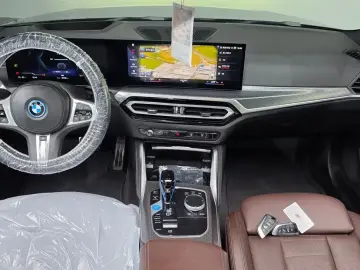 2022 BMW i4 с пробегом 46 102 км