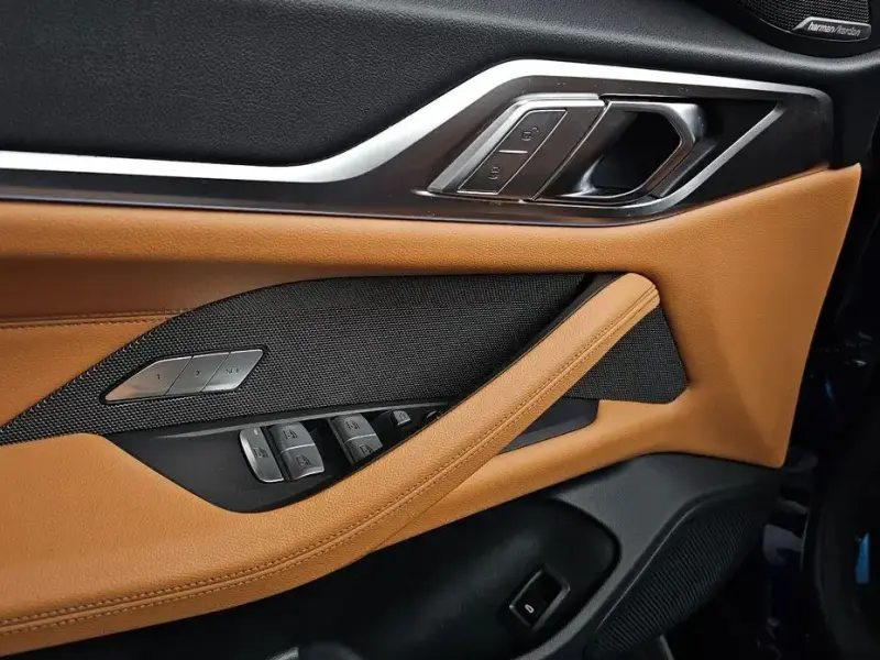 2022 BMW i4 с пробегом 39 485 км
