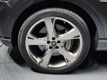 2023 Genesis GV80 с пробегом 30 146 км
