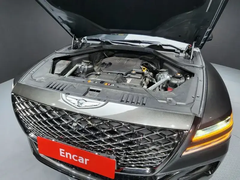 2023 Genesis GV80 с пробегом 30 146 км