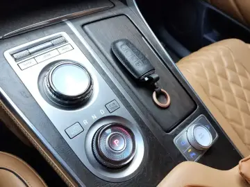 2023 Genesis GV80 с пробегом 30 146 км