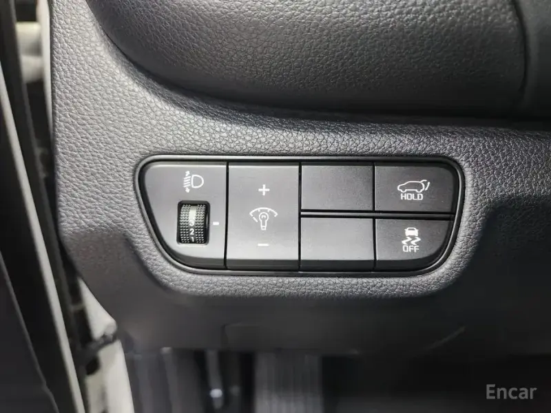 2025 Kia Seltos с пробегом 11 024 км