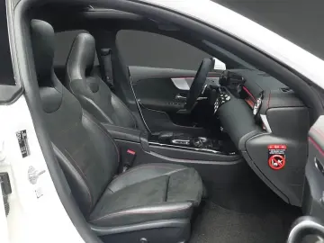 2021 Mercedes-Benz CLA с пробегом 49 777 км