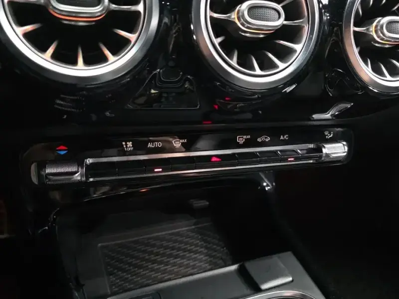 2021 Mercedes-Benz CLA с пробегом 49 777 км