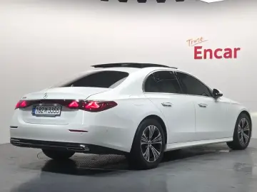 2025 Mercedes-Benz E-Класс с пробегом 1 266 км
