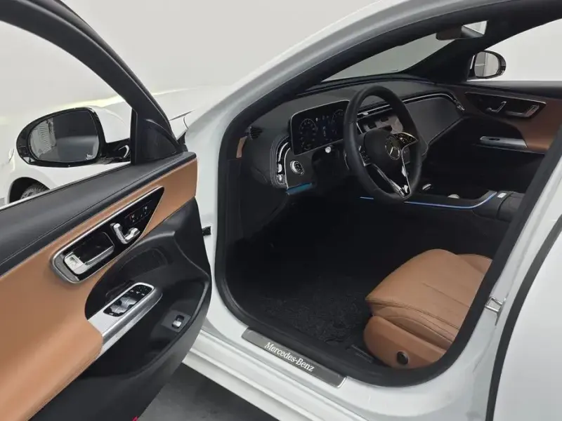 2025 Mercedes-Benz E-Класс с пробегом 1 266 км