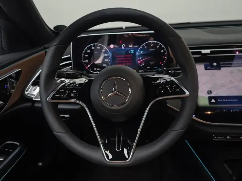 2025 Mercedes-Benz E-Класс с пробегом 1 266 км