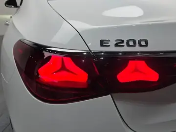 2025 Mercedes-Benz E-Класс с пробегом 1 266 км
