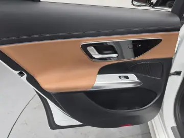 2025 Mercedes-Benz E-Класс с пробегом 1 266 км