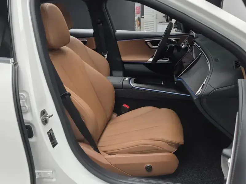 2025 Mercedes-Benz E-Класс с пробегом 1 266 км