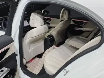 2026 Mercedes-Benz E-Класс с пробегом 700 км