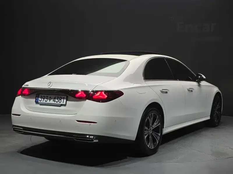 2024 Mercedes-Benz E-Класс с пробегом 30 649 км