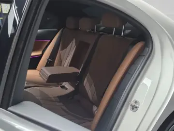 2024 Mercedes-Benz E-Класс с пробегом 30 649 км