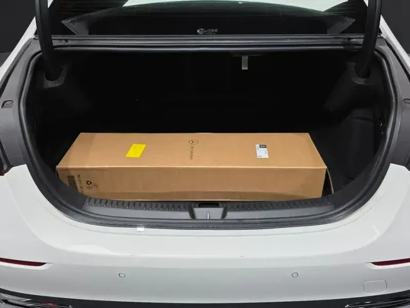 2024 Mercedes-Benz E-Класс с пробегом 30 649 км