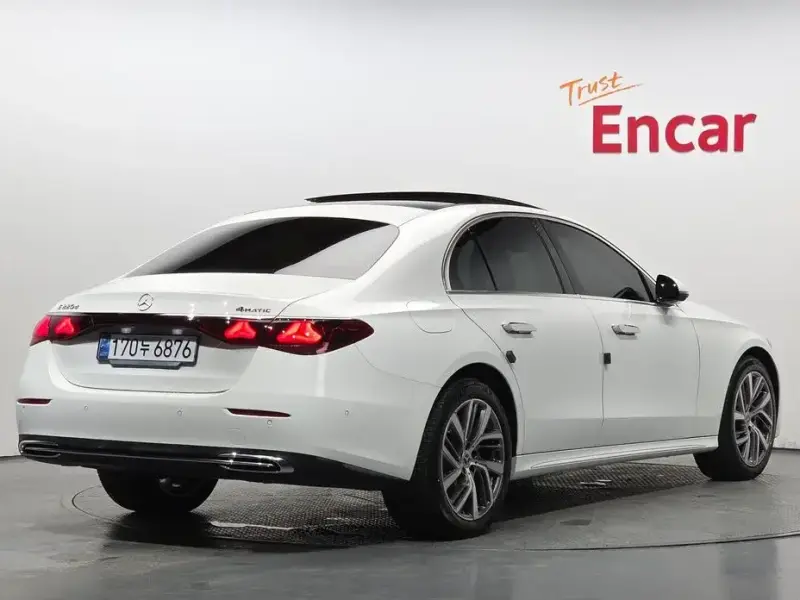 2024 Mercedes-Benz E-Класс с пробегом 23 746 км