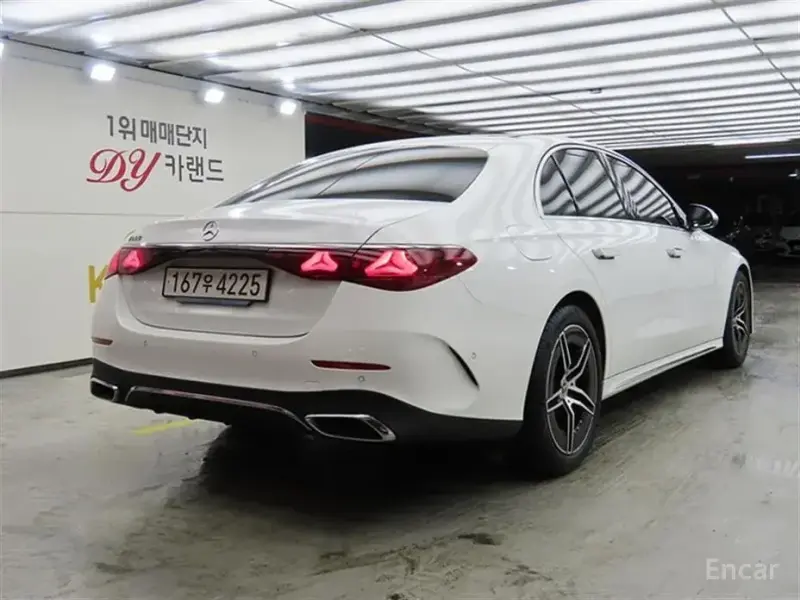 2025 Mercedes-Benz E-Класс с пробегом 13 003 км