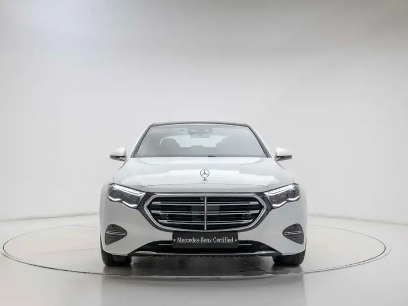 2025 Mercedes-Benz E-Класс с пробегом 1 142 км