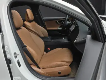 2025 Mercedes-Benz E-Класс с пробегом 6 380 км