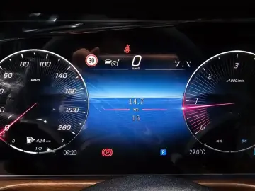 2026 Mercedes-Benz G-Класс с пробегом 15 км