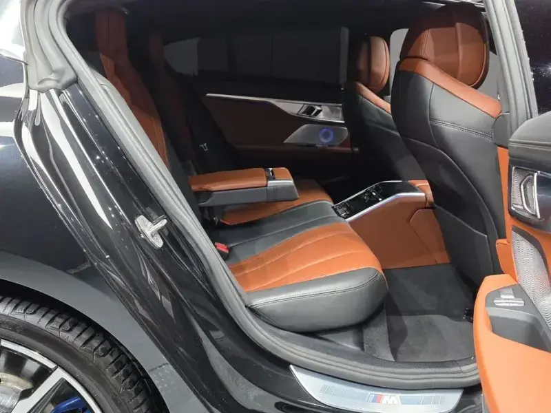 2022 BMW 8 серии с пробегом 107 496 км