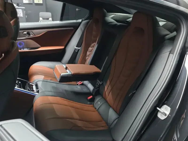 2022 BMW 8 серии с пробегом 107 496 км