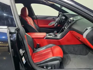 2021 BMW 8 серии с пробегом 106 785 км
