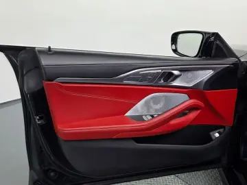2021 BMW 8 серии с пробегом 106 785 км