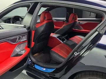 2021 BMW 8 серии с пробегом 106 785 км