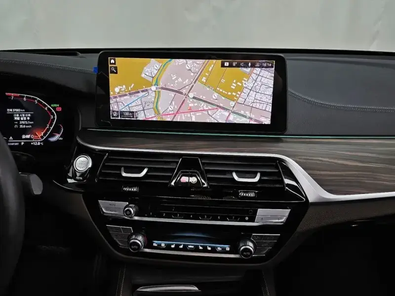 2023 BMW 6 серии с пробегом 37 683 км