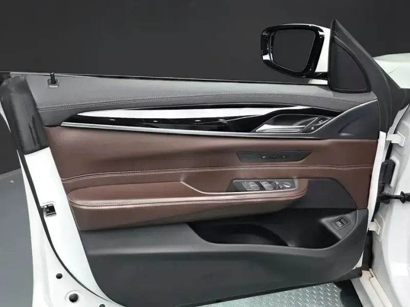 2021 BMW 6 серии с пробегом 86 828 км