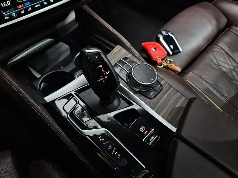 2020 BMW 6 серии с пробегом 140 259 км