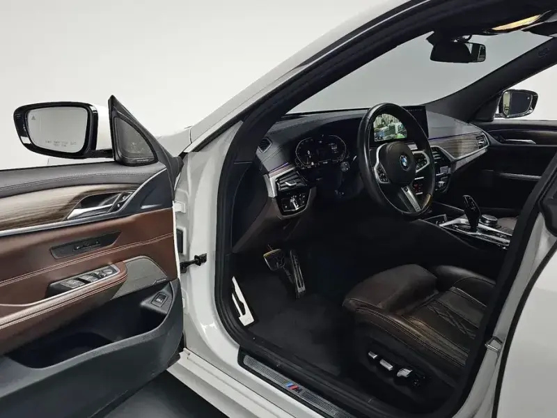 2020 BMW 6 серии с пробегом 140 259 км