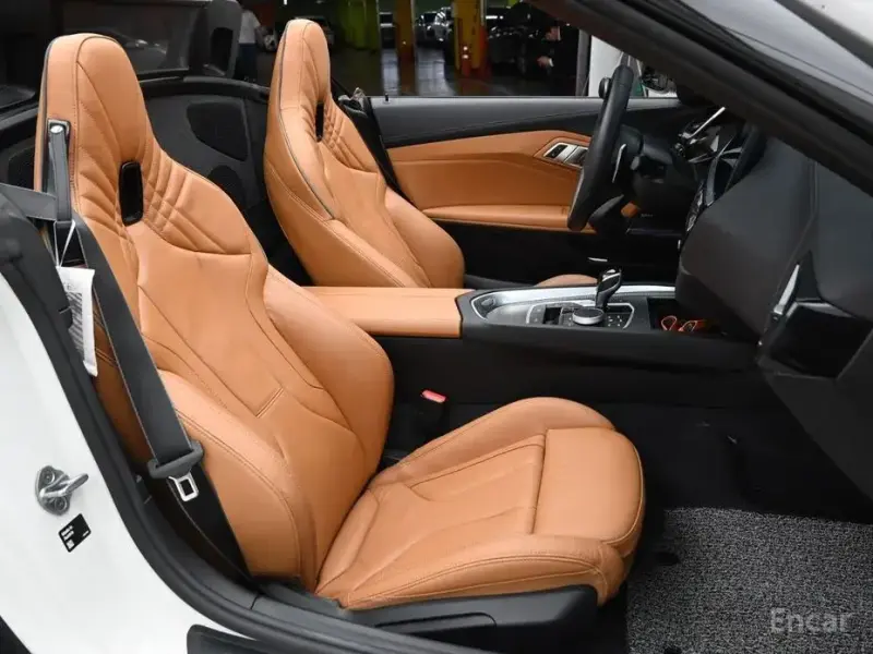 2025 BMW Z4 с пробегом 9 885 км