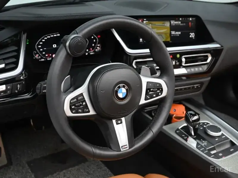 2025 BMW Z4 с пробегом 9 885 км
