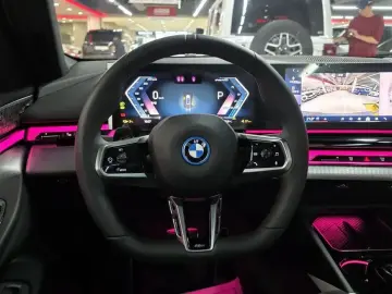 2026 BMW i5 с пробегом 15 820 км