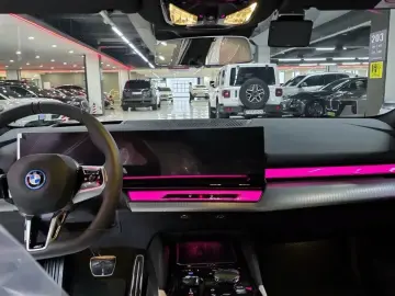 2026 BMW i5 с пробегом 15 820 км