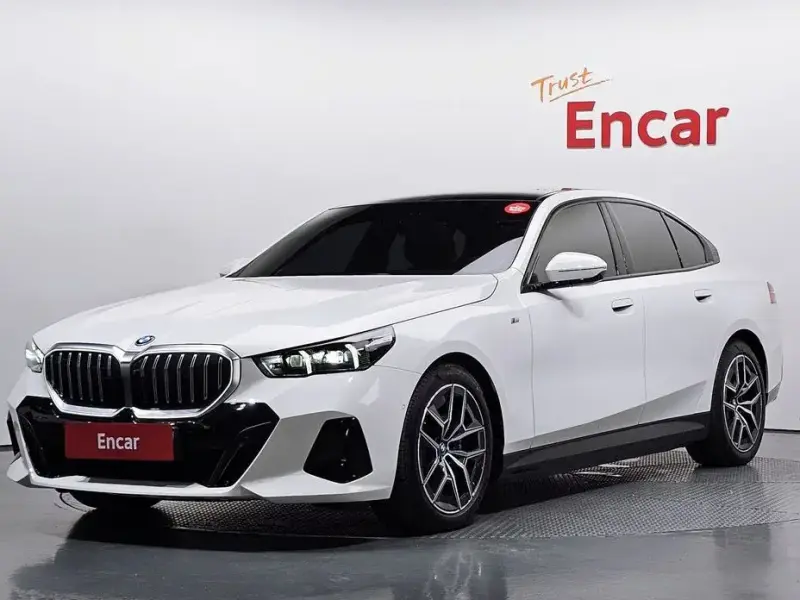 2023 BMW i5 с пробегом 27 830 км
