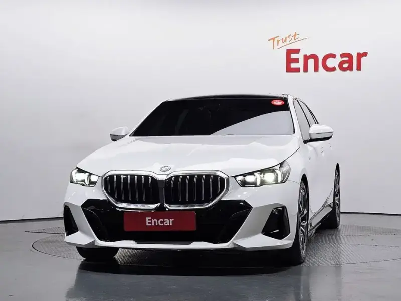 2023 BMW i5 с пробегом 27 830 км