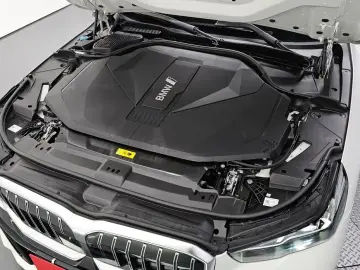 2023 BMW i5 с пробегом 27 830 км