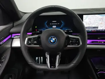 2023 BMW i5 с пробегом 27 830 км