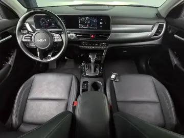 2023 Kia Seltos с пробегом 15 145 км
