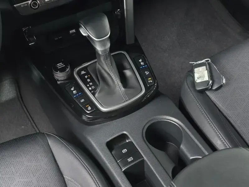 2023 Kia Seltos с пробегом 15 145 км