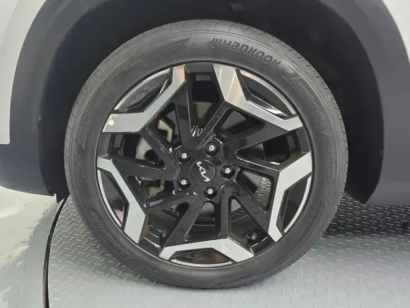 2023 Kia Seltos с пробегом 45 664 км